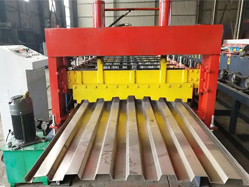 郑州大型厢板成型机