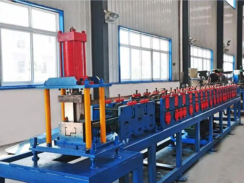 郑州阴角门框机